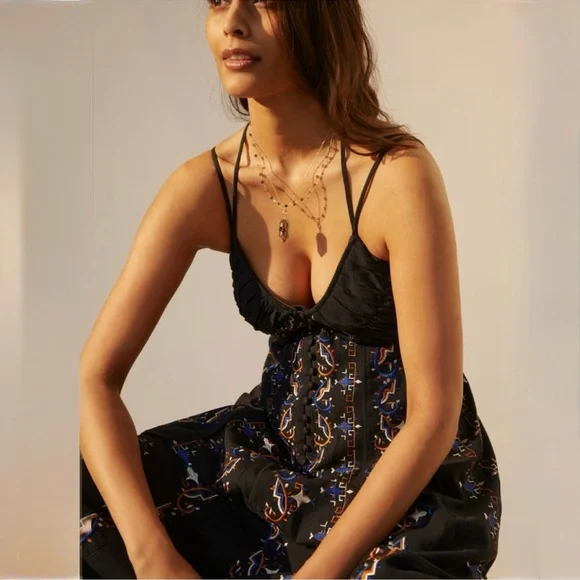 ANTHROPOLOGIE EMBROIDERED HALTER MIDI DRESS NAVY COMBO NEW SIZE 12 - Picture 3 of 9